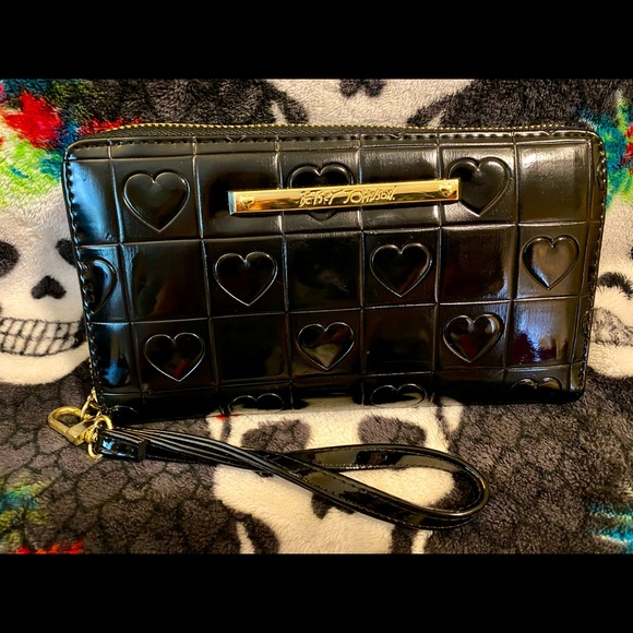 Betsey Johnson Wristlet Wallet - Black Hearts - Picture 1 of 4